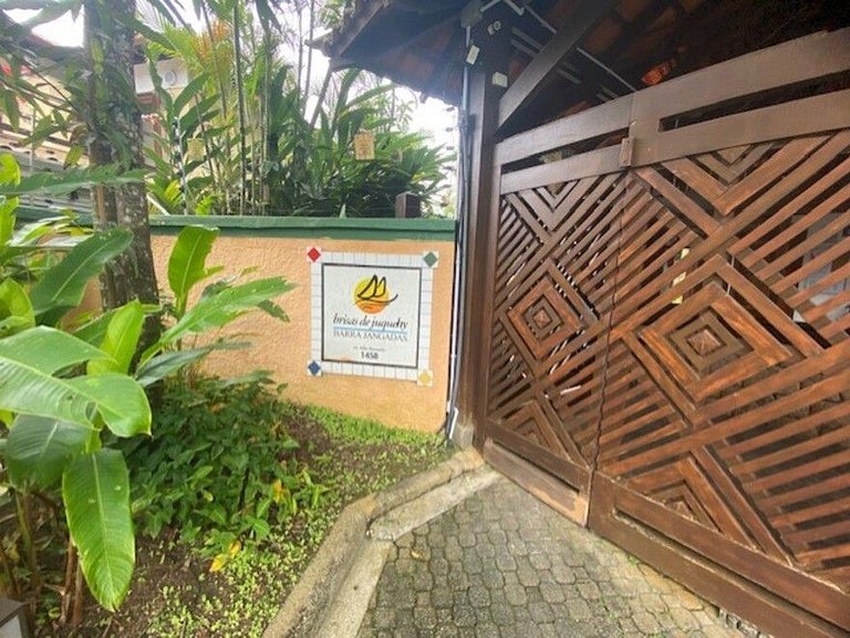Casa en la mejor ubicación de Juquehy, 50 metros de la playa