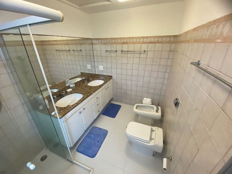 House in Juquehy. Great location 50m from the beach