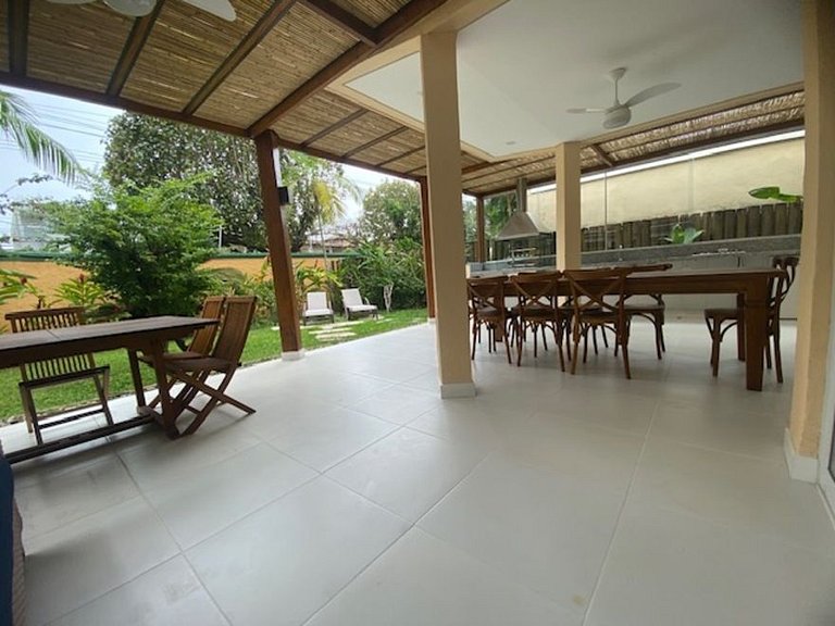 House in Juquehy. Great location 50m from the beach