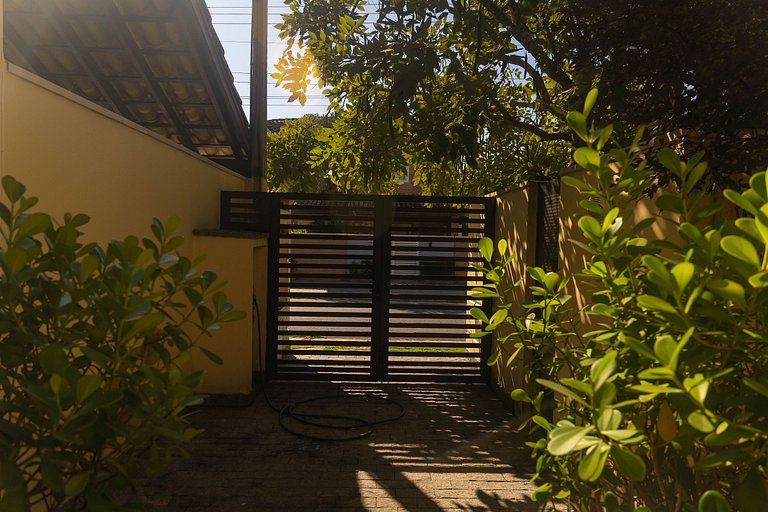 Suíte Agradável e Café da Manhã - São Sebastião/SP