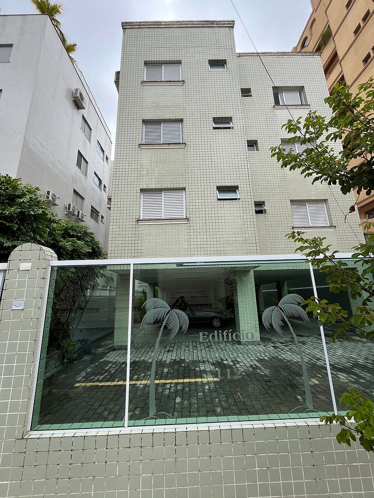Comfortable Apartment 350m from the Beach in Guarujá