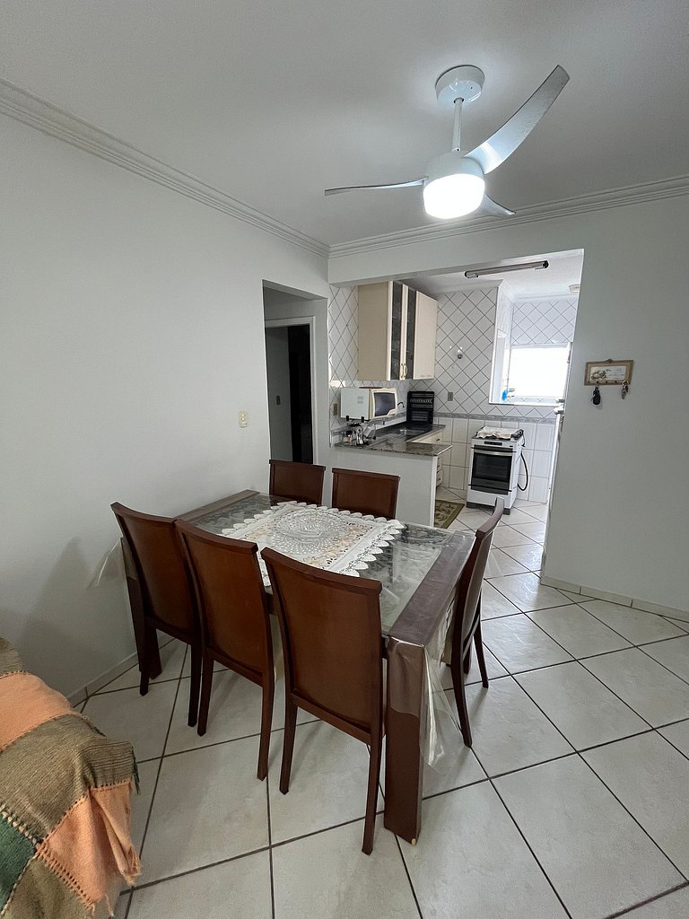 Apartamento Confortável a 350m da Praia em Guarujá
