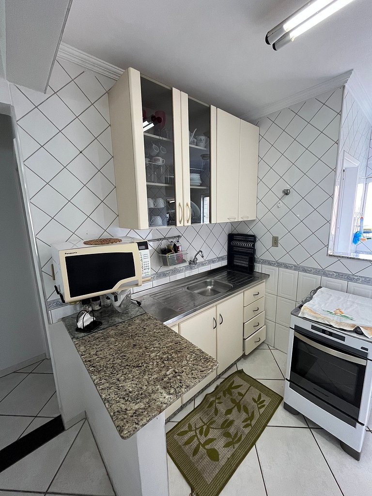 Apartamento cómodo a 350m de la playa en Guarujá