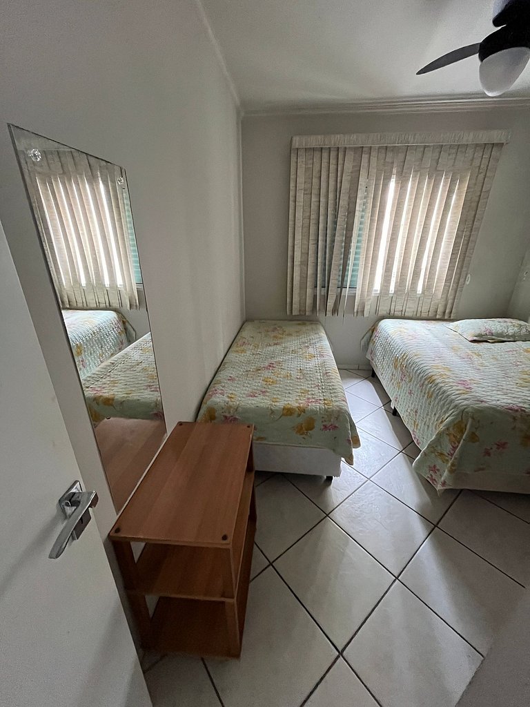 Apartamento Confortável a 350m da Praia em Guarujá