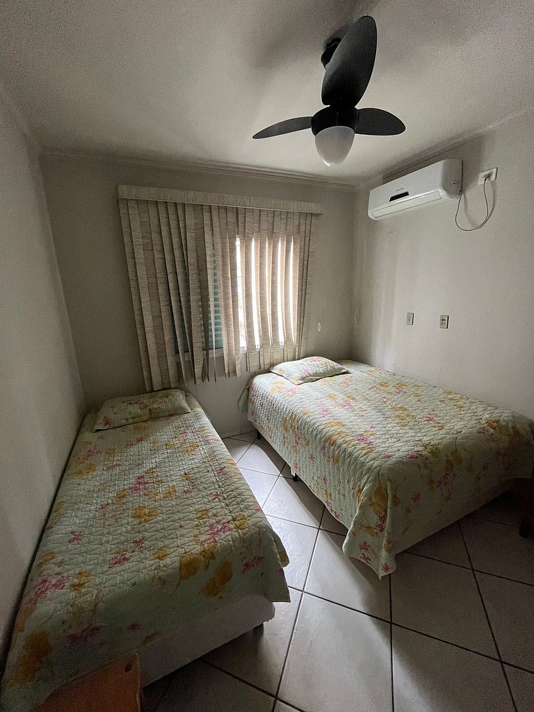 Comfortable Apartment 350m from the Beach in Guarujá