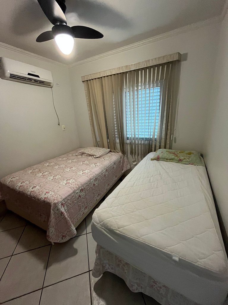 Apartamento Confortável a 350m da Praia em Guarujá