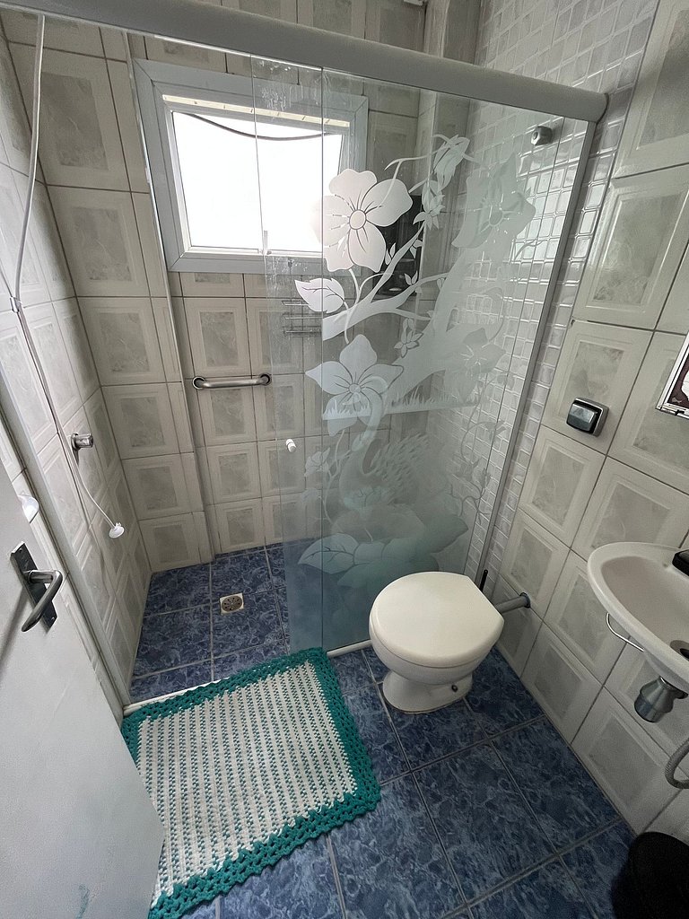 Apartamento Confortável a 350m da Praia em Guarujá