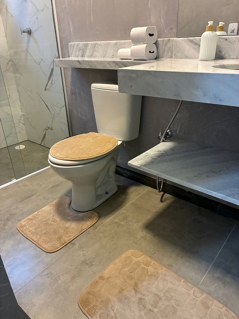 Suite p/ 3 Pessoas na Praia de Massaguaçu