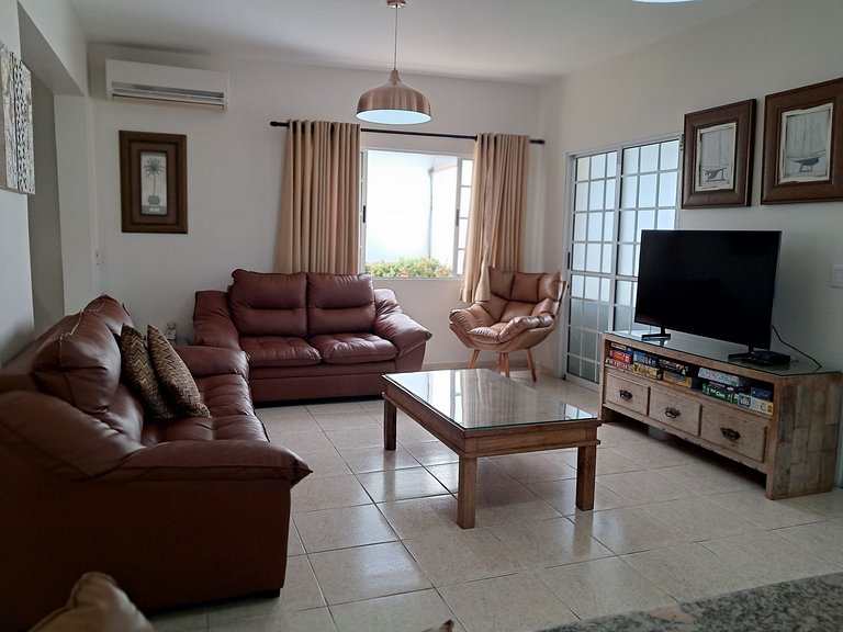 Sobrado Amplo no Morada da Praia