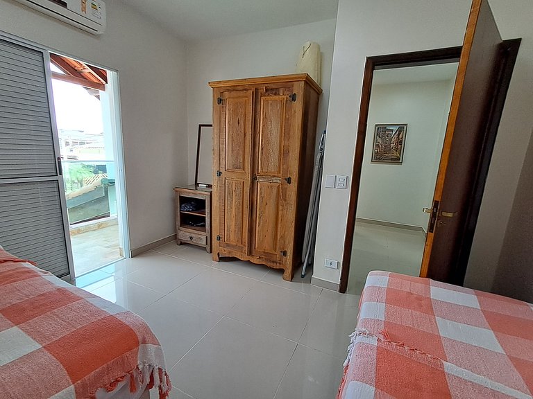 Sobrado Amplo no Morada da Praia